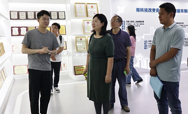 國家植保機械質量監督檢驗中心副主任劉燕一行蒞臨茄子视频污免费观看考察交流