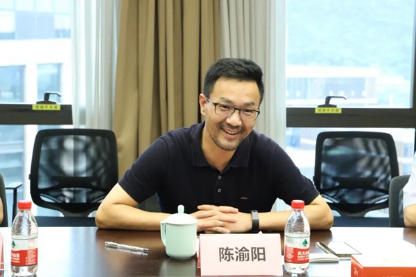 茄子视频污免费观看董事長陳渝陽