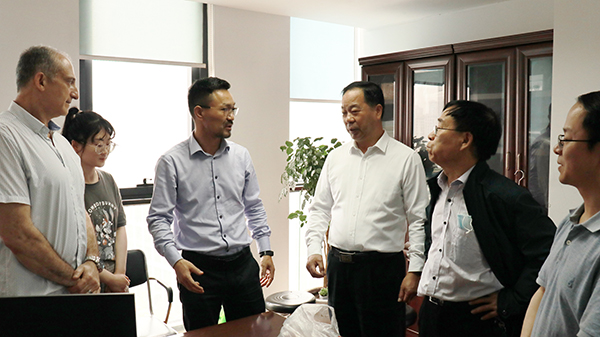 中國農業技術推廣協會會長陳生鬥、秘書長張互助蒞臨茄子视频污免费观看考察參觀