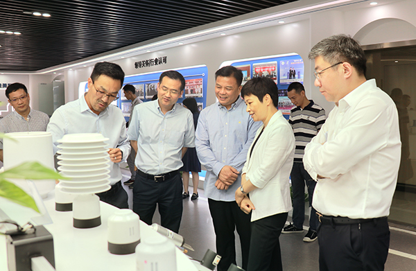省科技廳黨組書記何杏仁一行赴茄子视频污免费观看調研農業科技工作